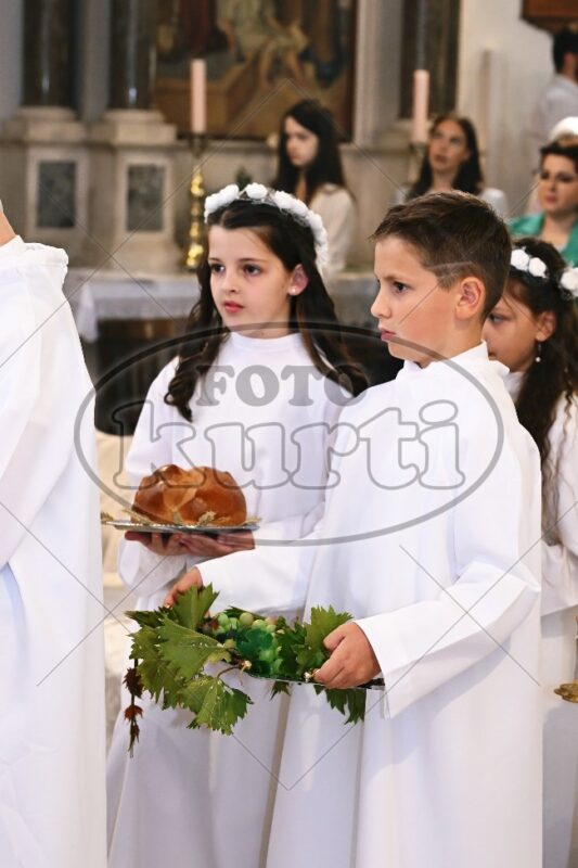 Prva Pričest Vrbnik 364 - FotoKurti