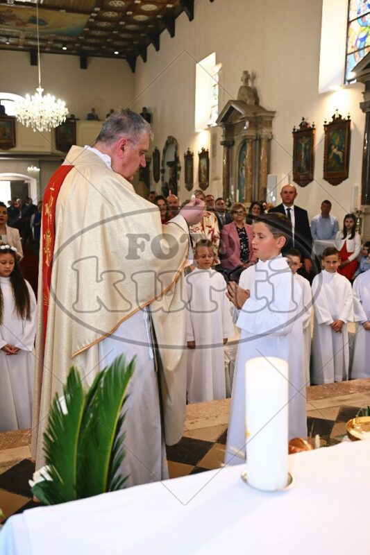 Prva Pričest Vrbnik 487 - FotoKurti