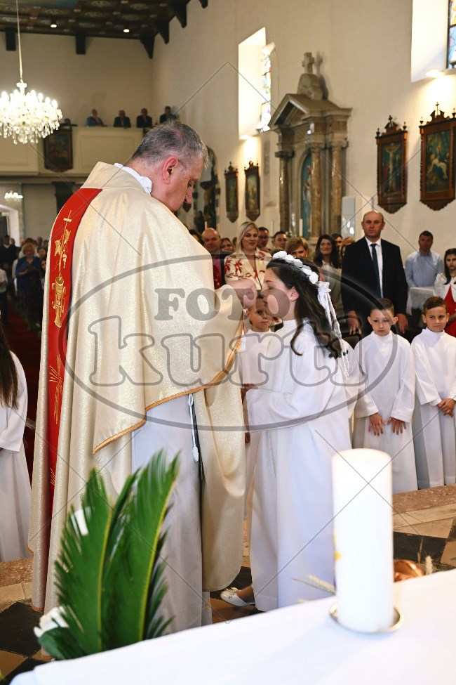 Prva Pričest Vrbnik 490 - FotoKurti