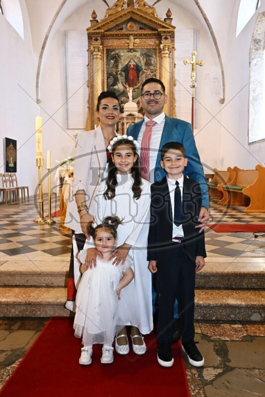 Prva Pričest Vrbnik 643 - FotoKurti