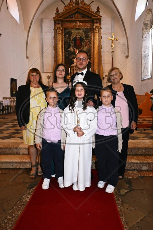 Prva Pričest Vrbnik 736 - FotoKurti