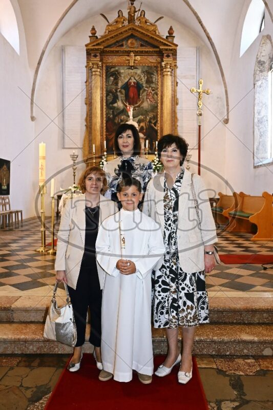 Prva Pričest Vrbnik 779 - FotoKurti