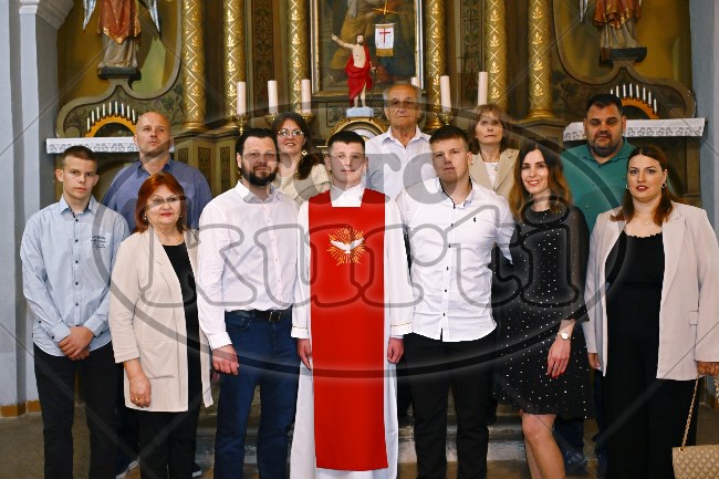 Krizma Tribalj 370 - FotoKurti