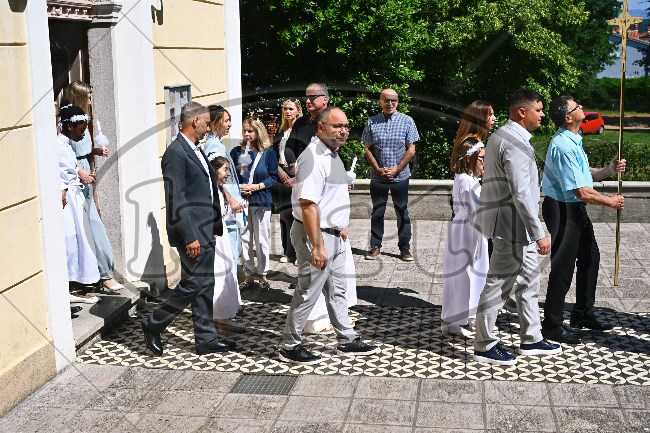 Prva Pričest Njivice 2025 149 - FotoKurti
