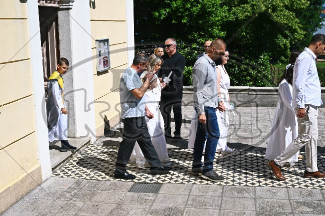 Prva Pričest Njivice 2025 156 - FotoKurti