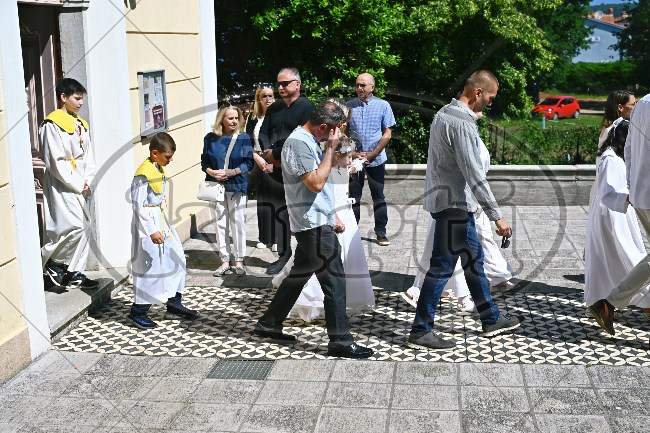 Prva Pričest Njivice 2025 157 - FotoKurti