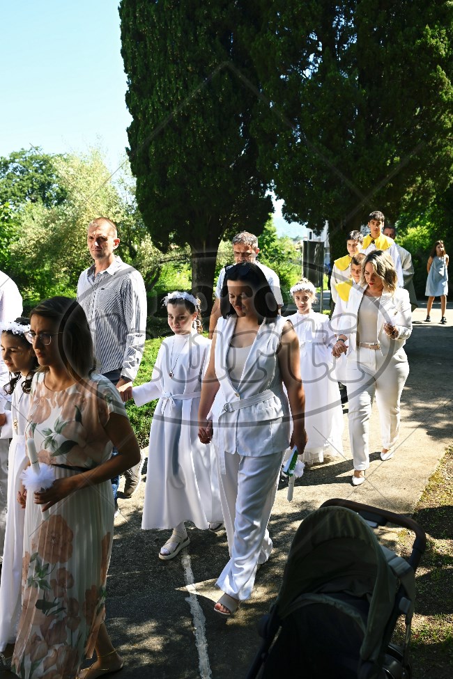 Prva Pričest Njivice 2025 174 - FotoKurti