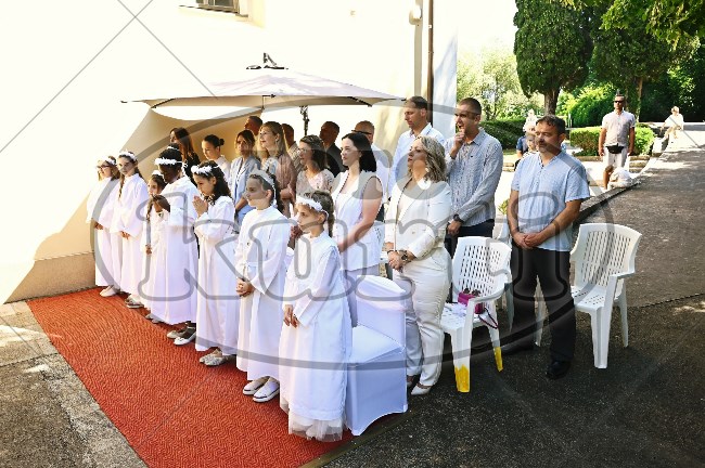 Prva Pričest Njivice 2025 233 - FotoKurti