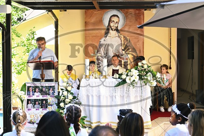 Prva Pričest Njivice 2025 243 - FotoKurti