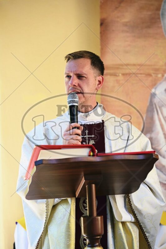 Prva Pričest Njivice 2025 263 - FotoKurti