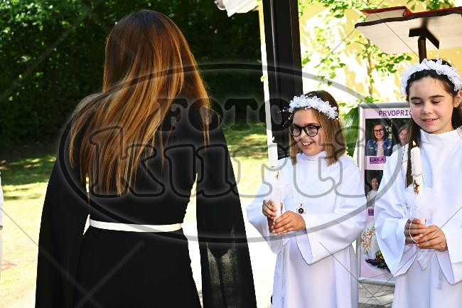 Prva Pričest Njivice 2025 287 - FotoKurti