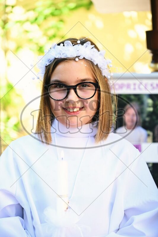 Prva Pričest Njivice 2025 288 - FotoKurti