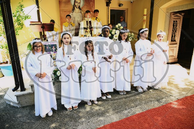Prva Pričest Njivice 2025 303 - FotoKurti