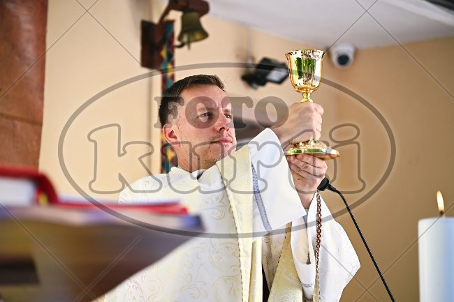 Prva Pričest Njivice 2025 320 - FotoKurti