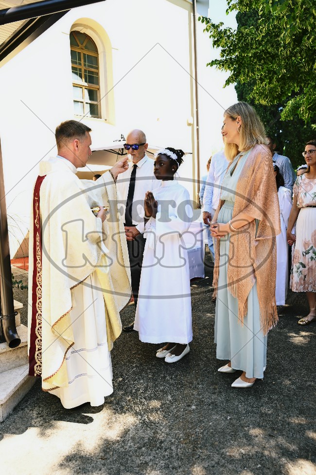 Prva Pričest Njivice 2025 347 - FotoKurti