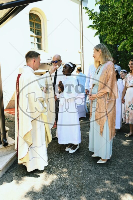 Prva Pričest Njivice 2025 348 - FotoKurti