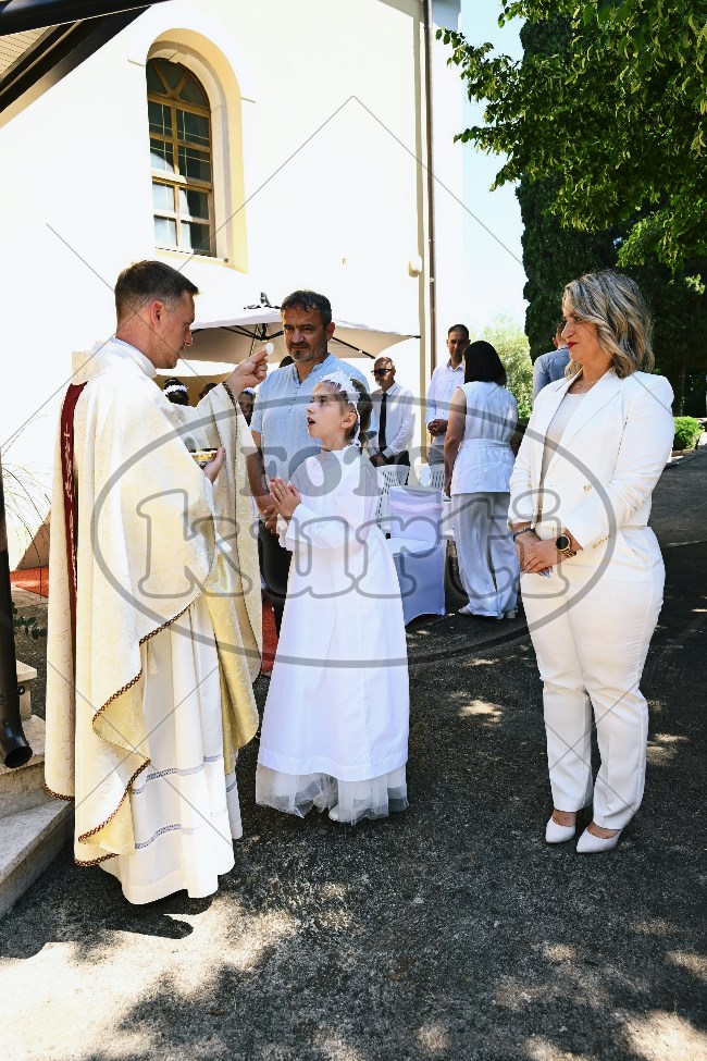 Prva Pričest Njivice 2025 362 - FotoKurti