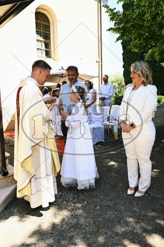 Prva Pričest Njivice 2025 365 - FotoKurti