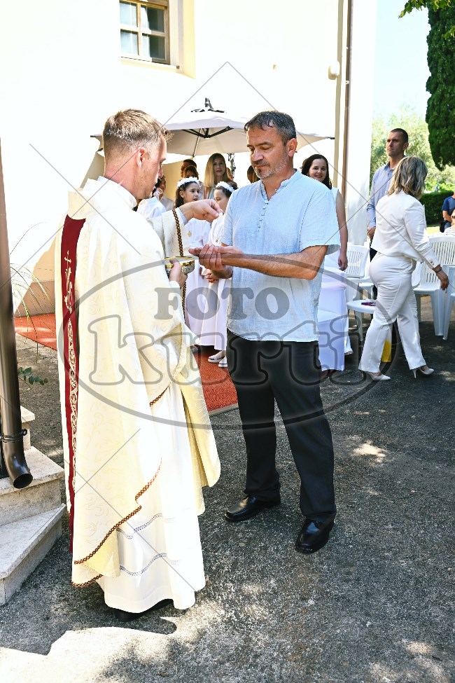 Prva Pričest Njivice 2025 371 - FotoKurti