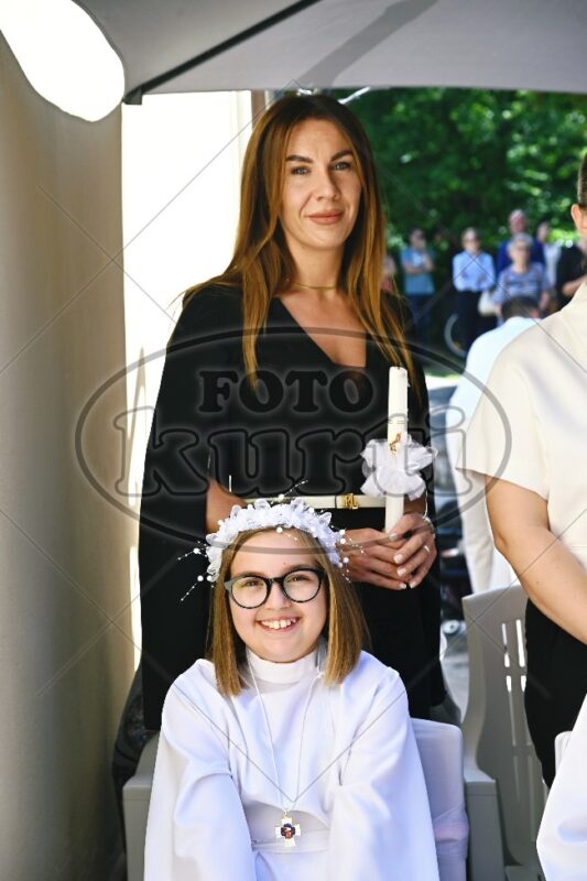 Prva Pričest Njivice 2025 378 - FotoKurti