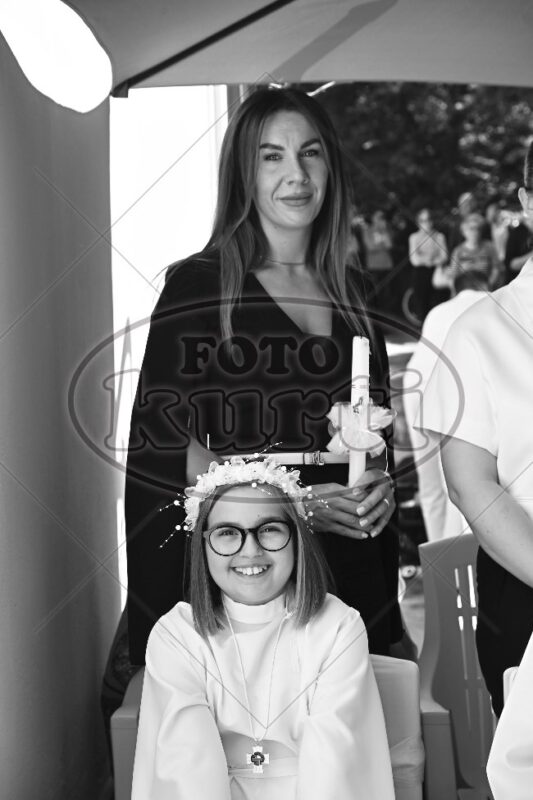 Prva Pričest Njivice 2025 379 - FotoKurti