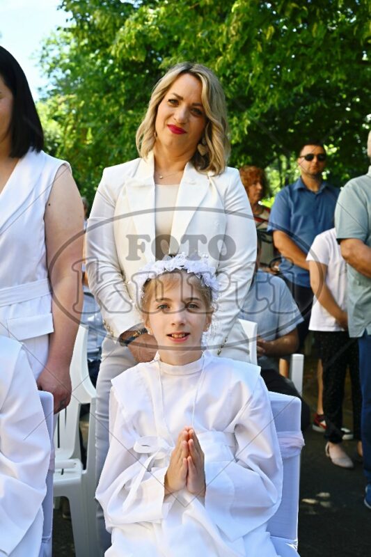 Prva Pričest Njivice 2025 390 - FotoKurti