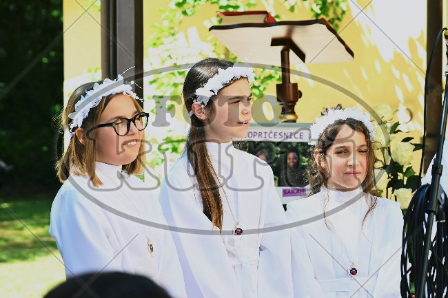 Prva Pričest Njivice 2025 443 - FotoKurti