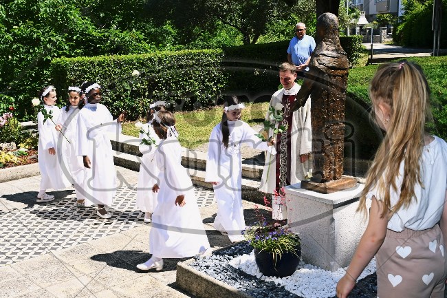 Prva Pričest Njivice 2025 495 - FotoKurti