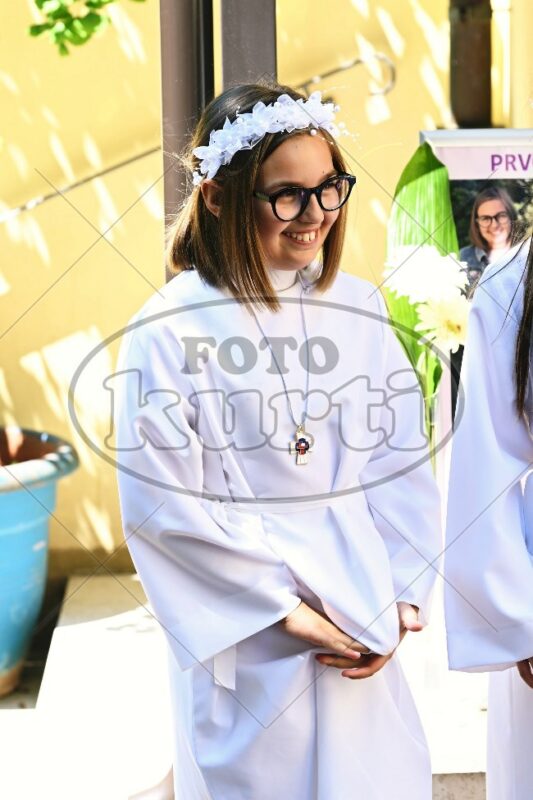 Prva Pričest Njivice 2025 510 - FotoKurti