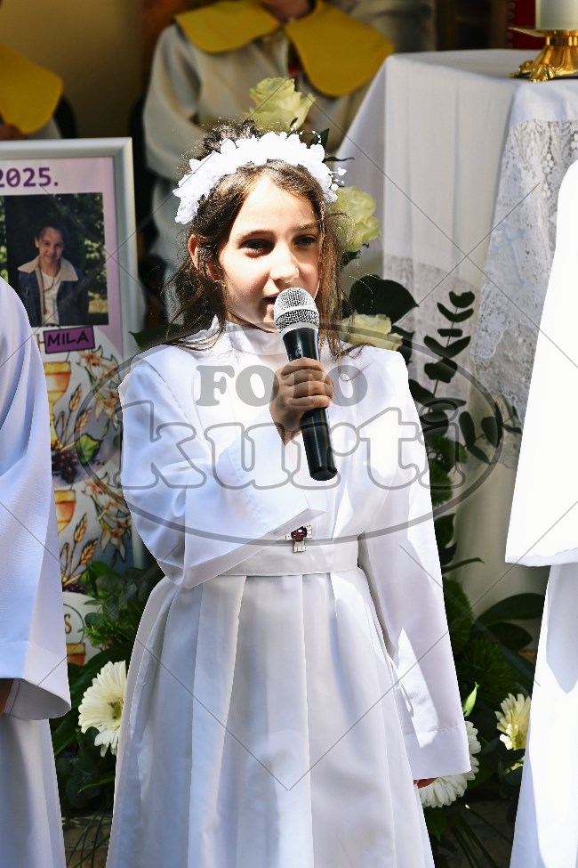 Prva Pričest Njivice 2025 511 - FotoKurti