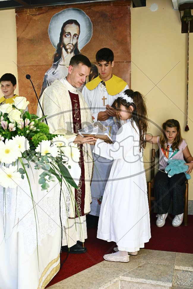 Prva Pričest Njivice 2025 544 - FotoKurti