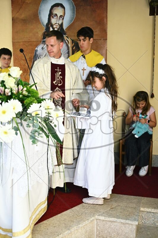 Prva Pričest Njivice 2025 546 - FotoKurti