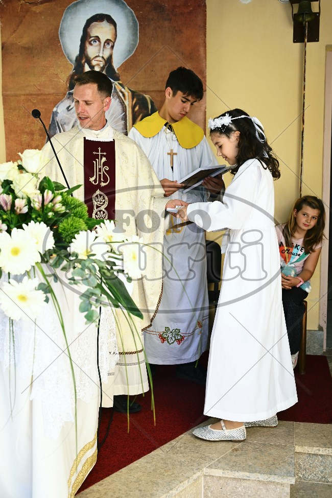 Prva Pričest Njivice 2025 551 - FotoKurti