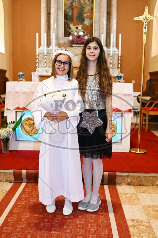 Prva Pričest Njivice 2025 598 - FotoKurti