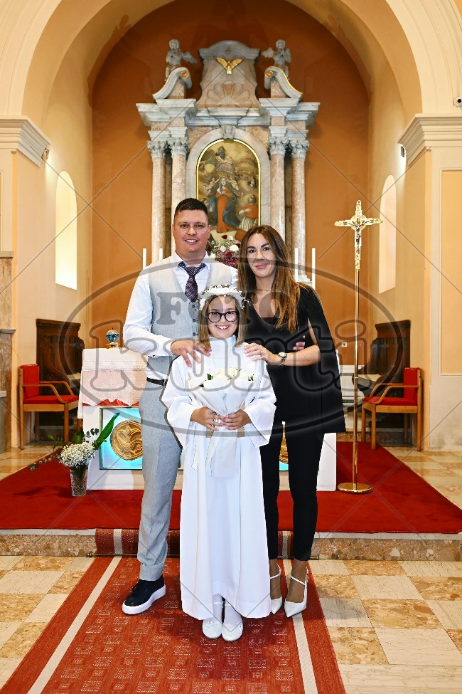 Prva Pričest Njivice 2025 604 - FotoKurti