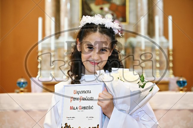 Prva Pričest Njivice 2025 620 - FotoKurti