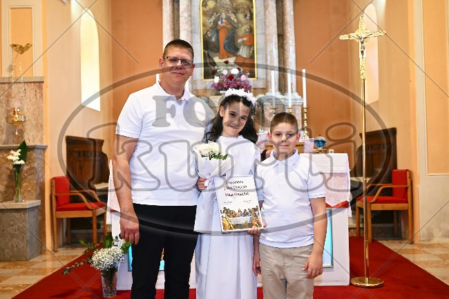 Prva Pričest Njivice 2025 635 - FotoKurti