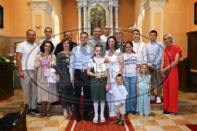 Prva Pričest Njivice 2025 664 - FotoKurti