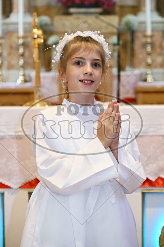 Prva Pričest Njivice 2025 691 - FotoKurti