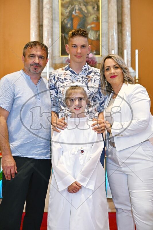 Prva Pričest Njivice 2025 700 - FotoKurti