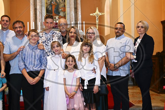 Prva Pričest Njivice 2025 710 - FotoKurti