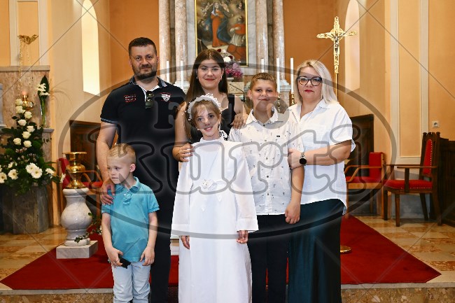 Prva Pričest Njivice 2025 725 - FotoKurti
