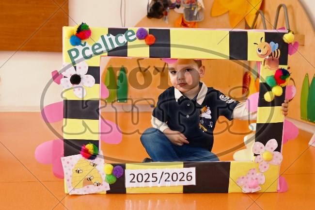 01 Pčelice 121 - FotoKurti