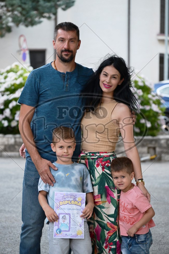 00 ZAVRŠNA PRIREDBA 808 - FotoKurti