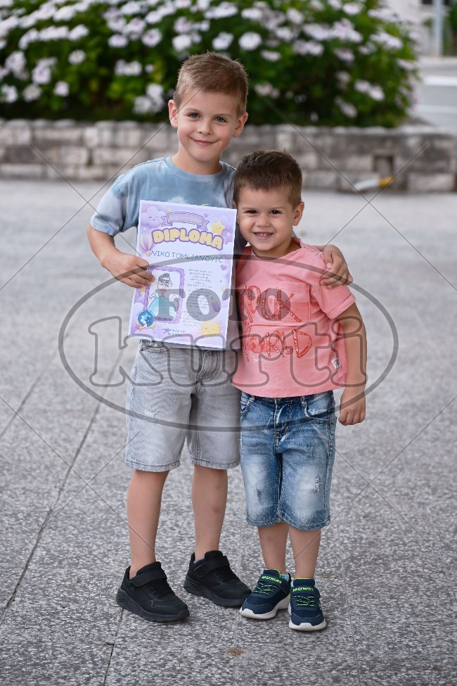 00 ZAVRŠNA PRIREDBA 810 - FotoKurti