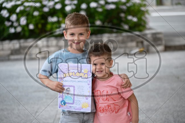 00 ZAVRŠNA PRIREDBA 811 - FotoKurti