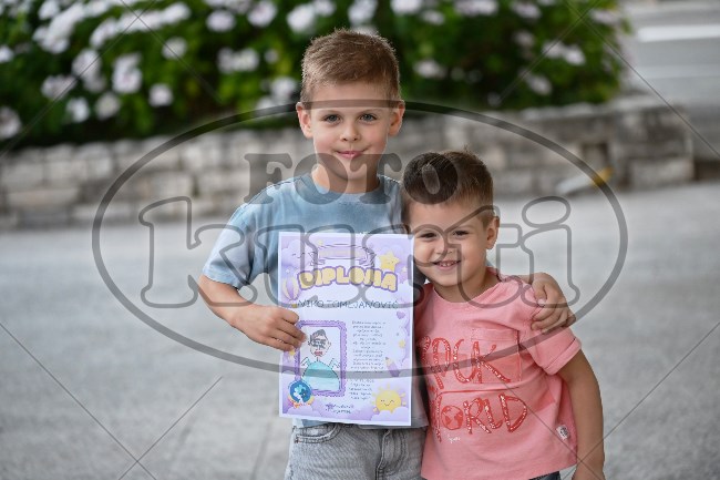 00 ZAVRŠNA PRIREDBA 812 - FotoKurti