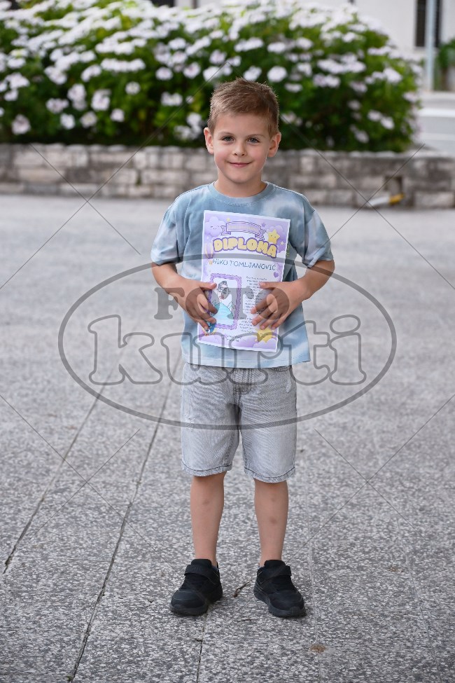 00 ZAVRŠNA PRIREDBA 815 - FotoKurti